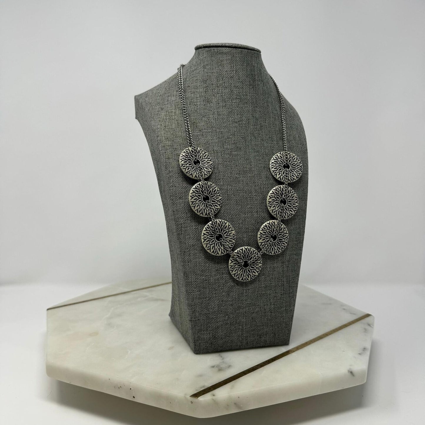Silver Chain Floral Bib Necklace Simple Modern Round Flower Discs Simple