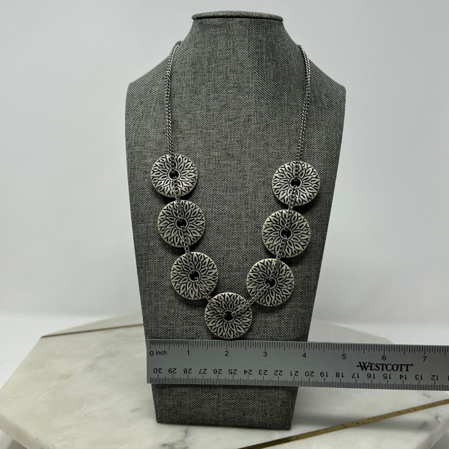 Silver Chain Floral Bib Necklace Simple Modern Round Flower Discs Simple