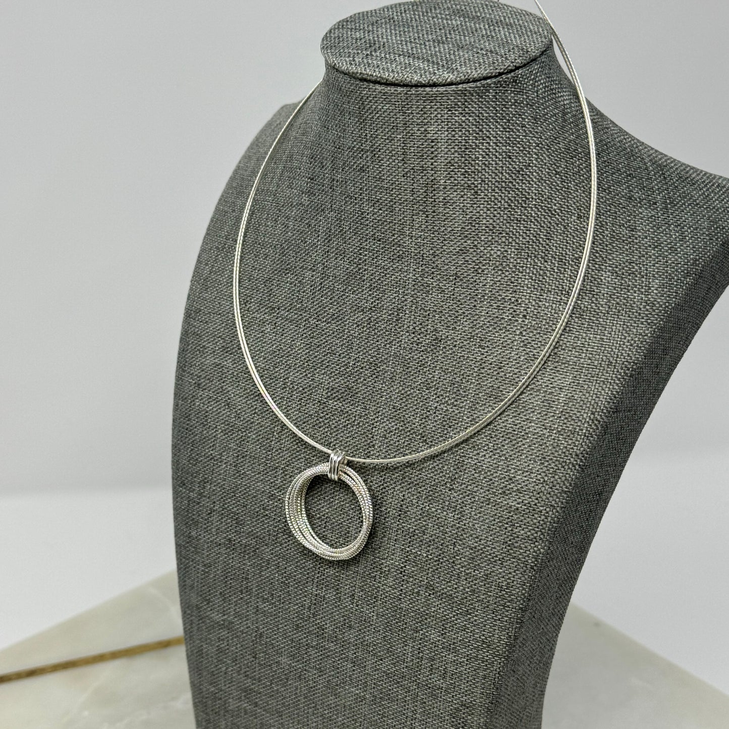 Necklace Statement Collar Silver Tone Round Ring Pendant Cable Chain 18”