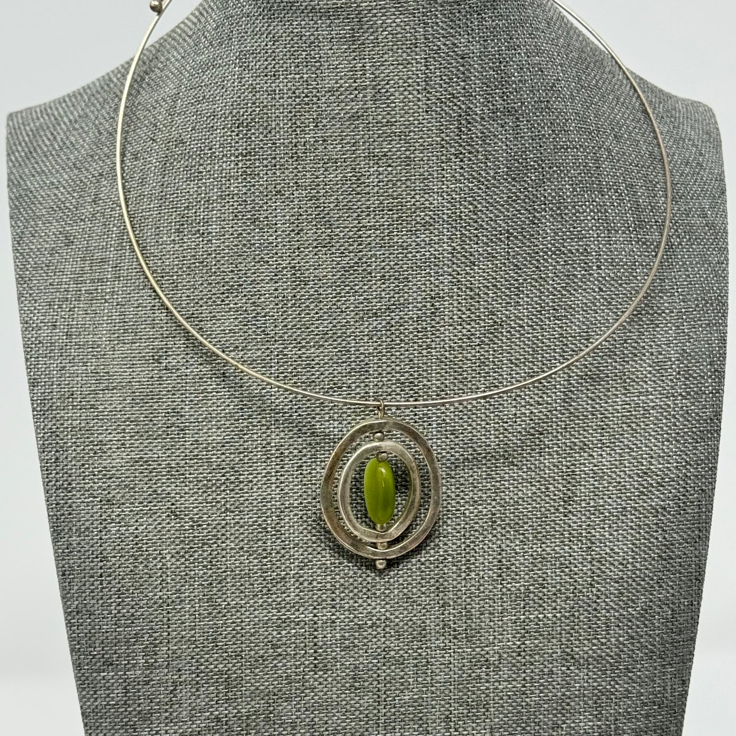 Necklace Collar Statement Silver Tone Round Ring Green Pendant Cable Chain 16”