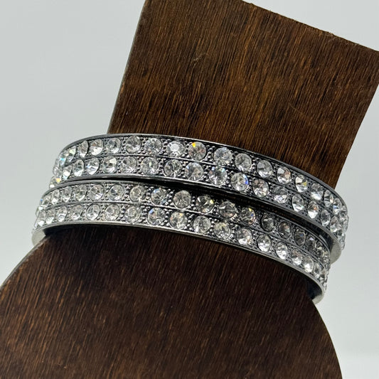 Bracelet Classic Silver Tone Rhinestone Inlay Metal Bangle Set 7.75 in Costume Jewelry