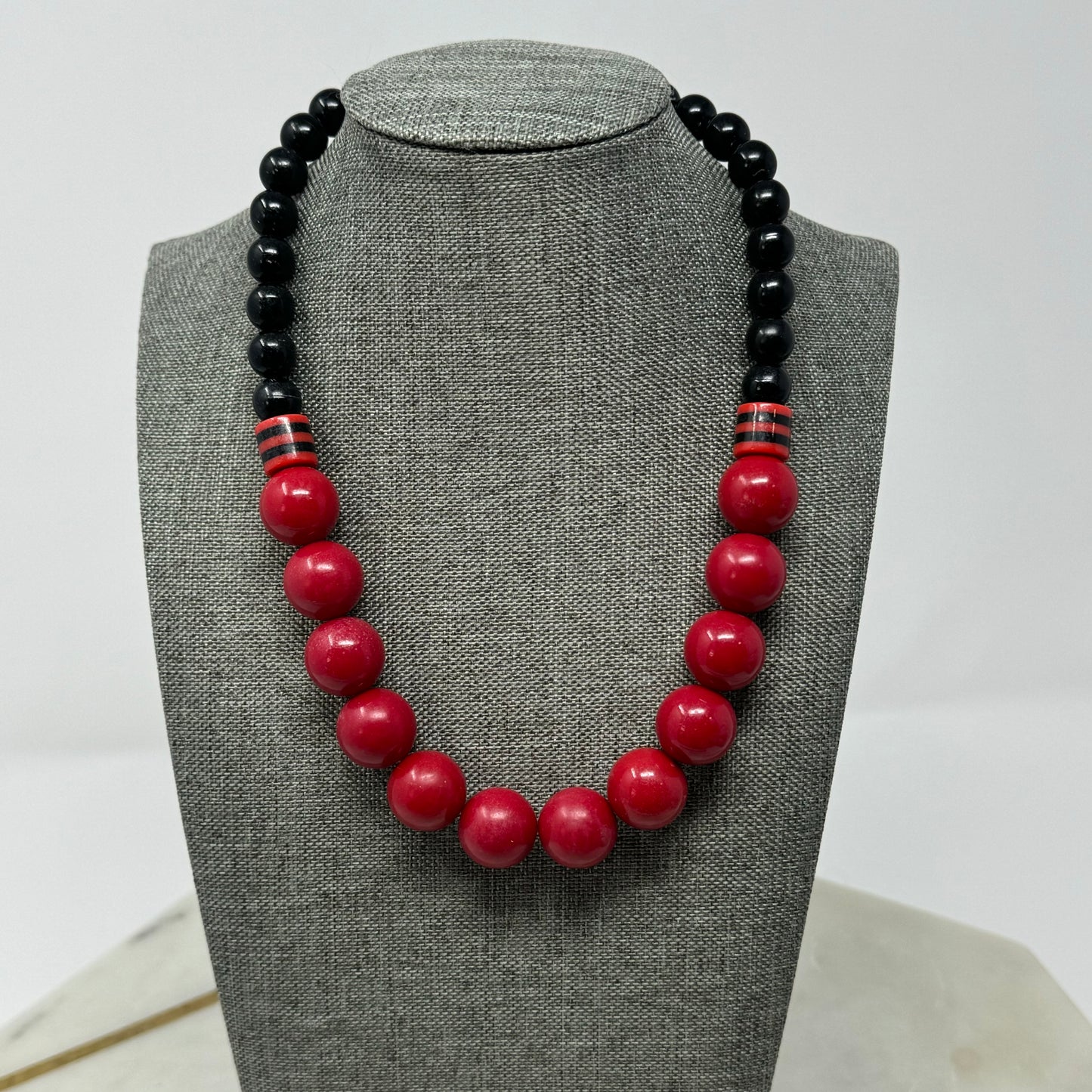 Retro Necklace Statement Bib Beaded Strand Red Black 17 in Costume Jewelry