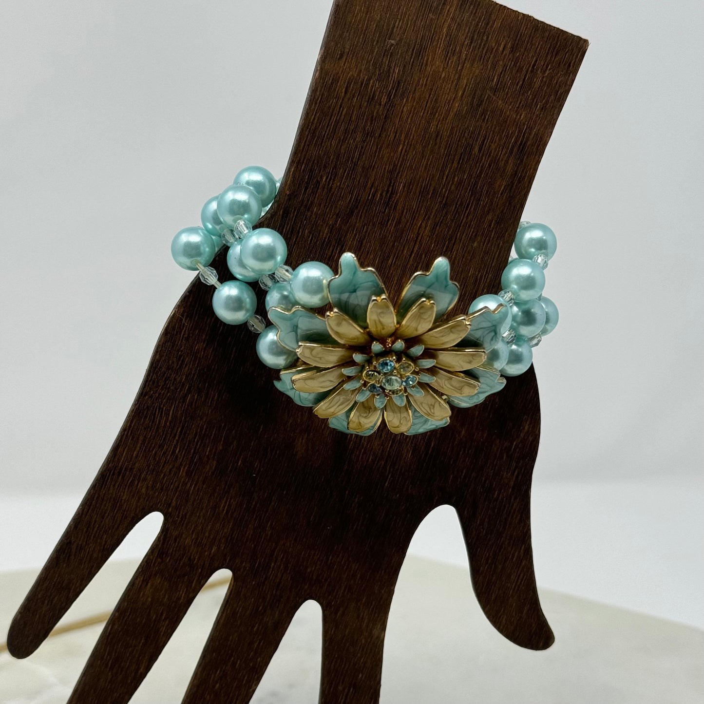 Bracelet Blue Faux Pearl Flower Accent Beaded Multi-Layer 8 in Costume Jewelry