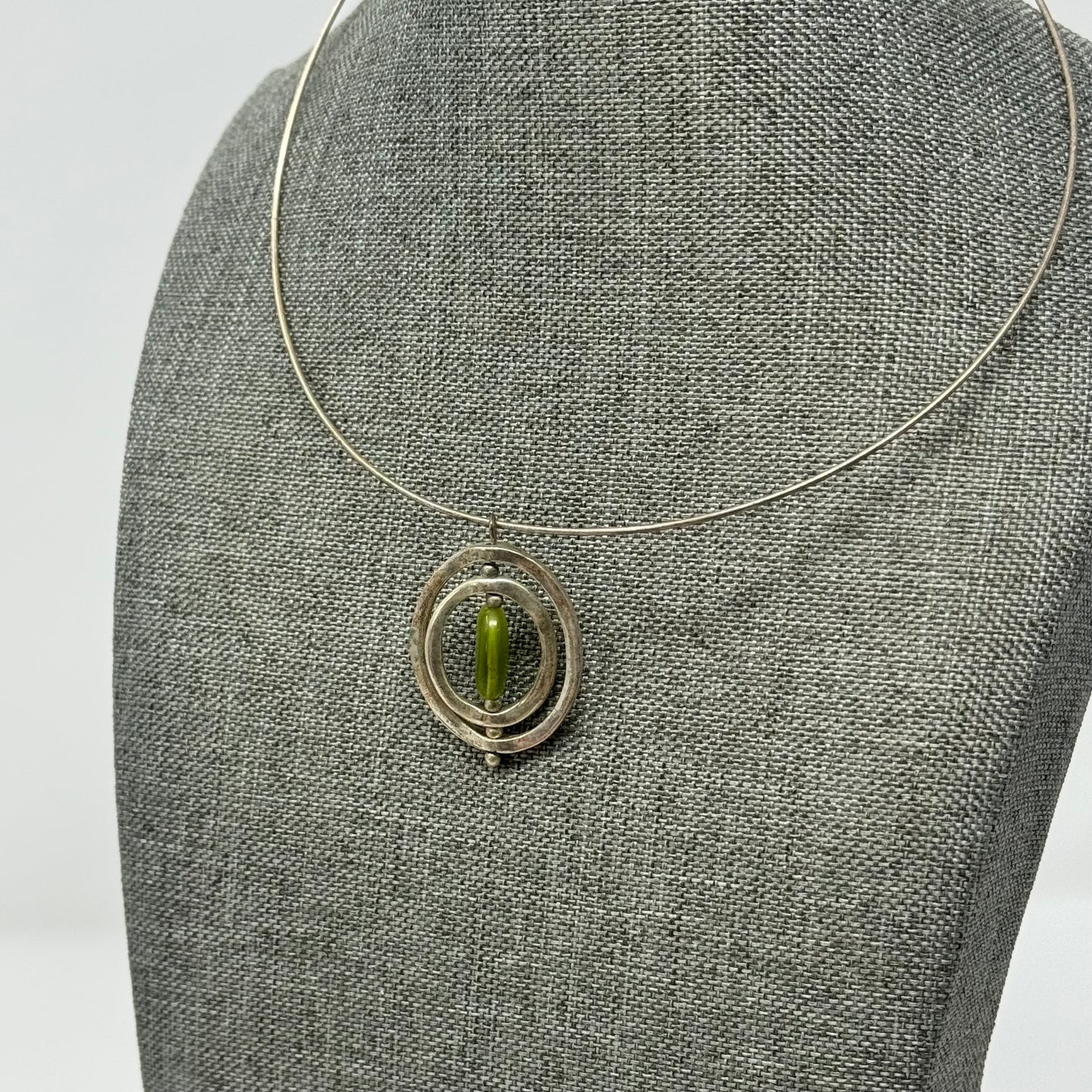 Necklace Collar Statement Silver Tone Round Ring Green Pendant Cable Chain 16”