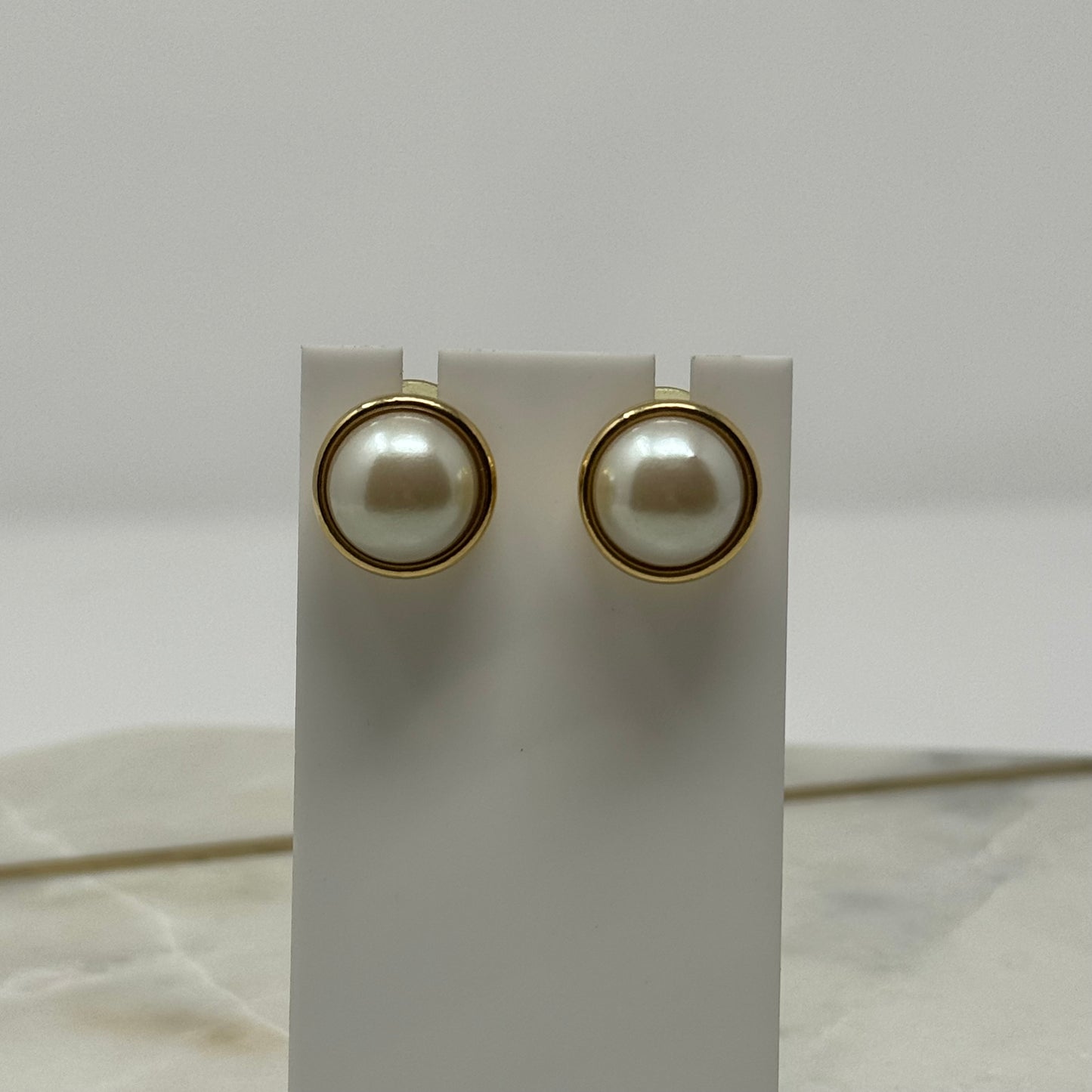 Vintage Marvelo Pearl Gold Accent Post Earrings