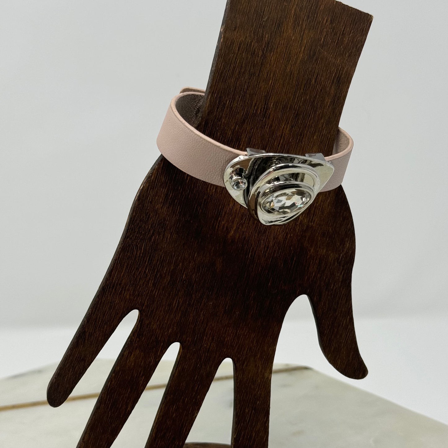 Bracelet Pink Leather Snap Boho Faux Gem Snap Cuff 7 in Costume Jewelry