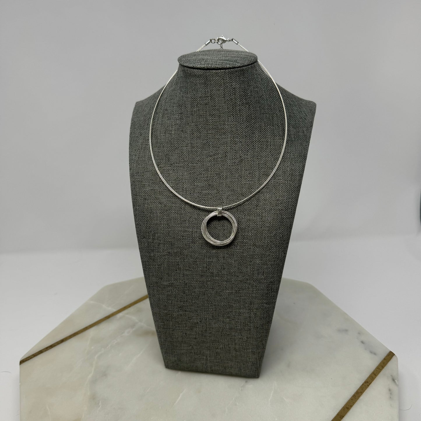 Necklace Statement Collar Silver Tone Round Ring Pendant Cable Chain 18”