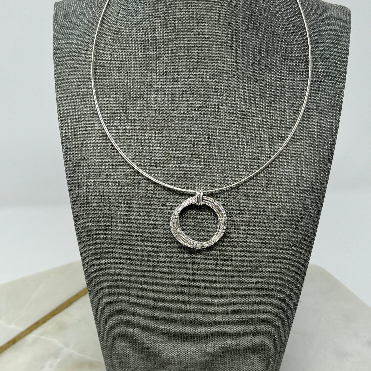 Necklace Statement Collar Silver Tone Round Ring Pendant Cable Chain 18”