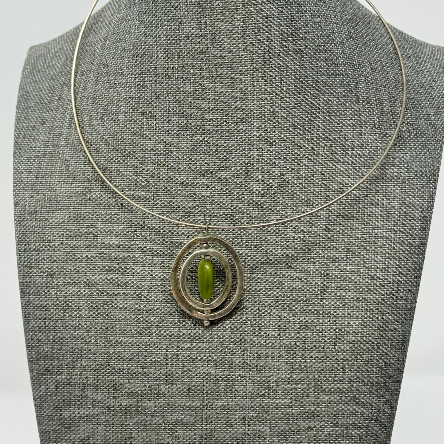 Necklace Collar Statement Silver Tone Round Ring Green Pendant Cable Chain 16”