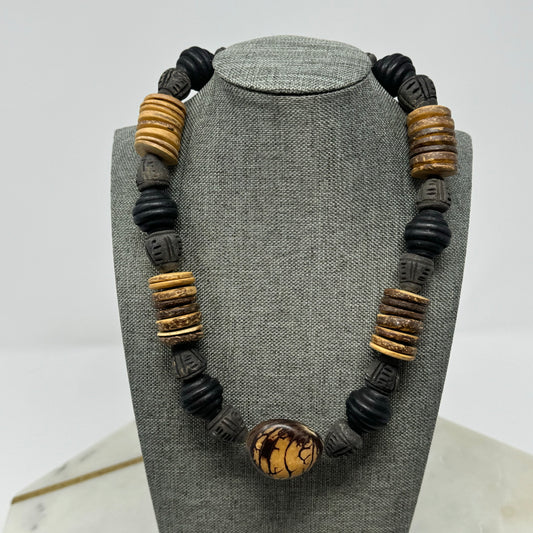 Necklace Boho Southwest Artesian Natural Black & Beige Beaded 18 in