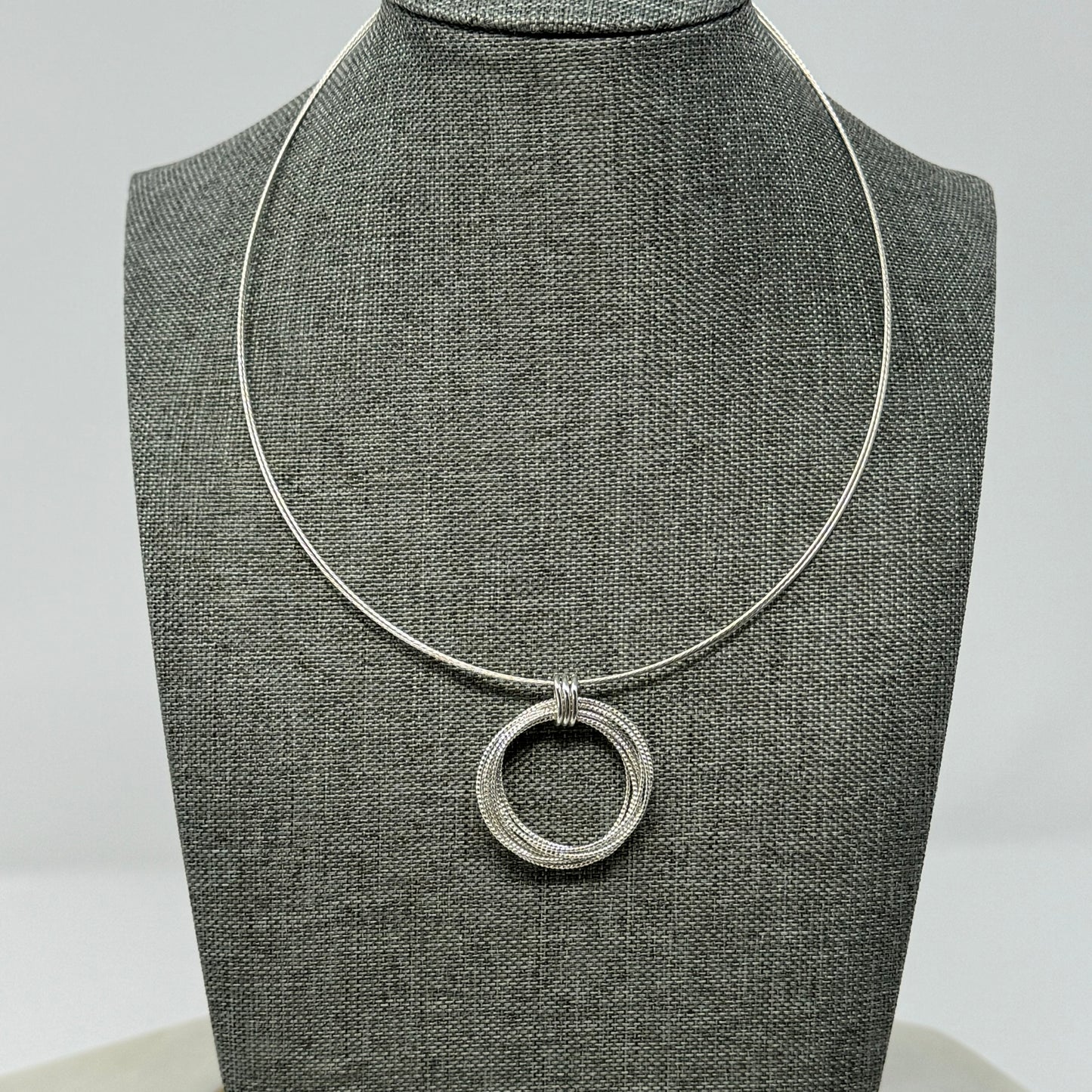 Necklace Statement Collar Silver Tone Round Ring Pendant Cable Chain 18”