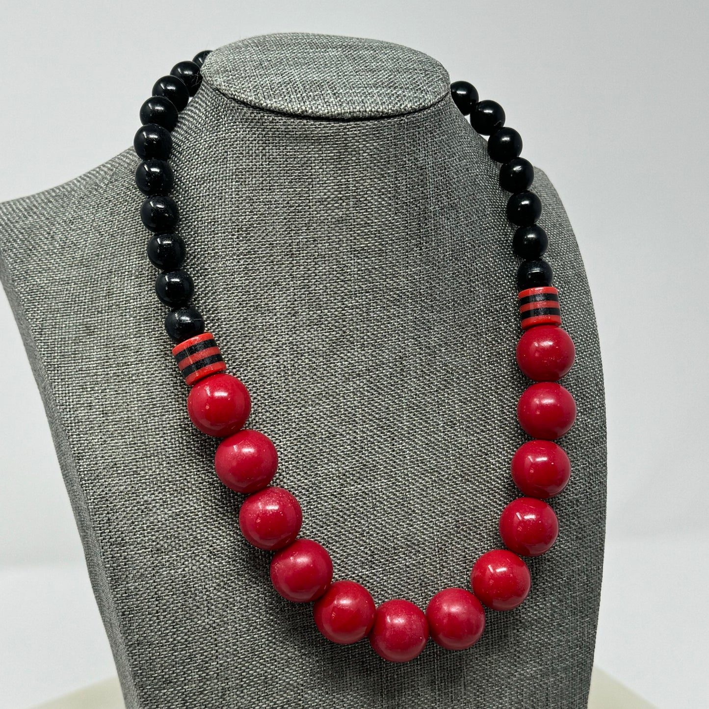 Retro Necklace Statement Bib Beaded Strand Red Black 17 in Costume Jewelry
