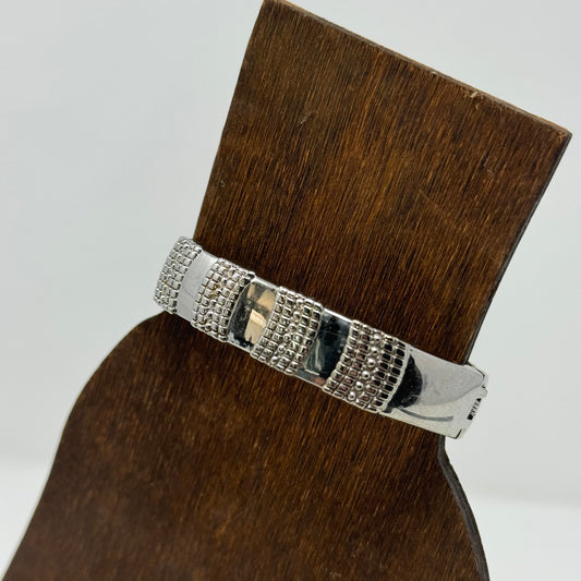 Vintage Silver Tone Bracelet with Intricate Detailing - Trendy Elegant Fashion Jewelry