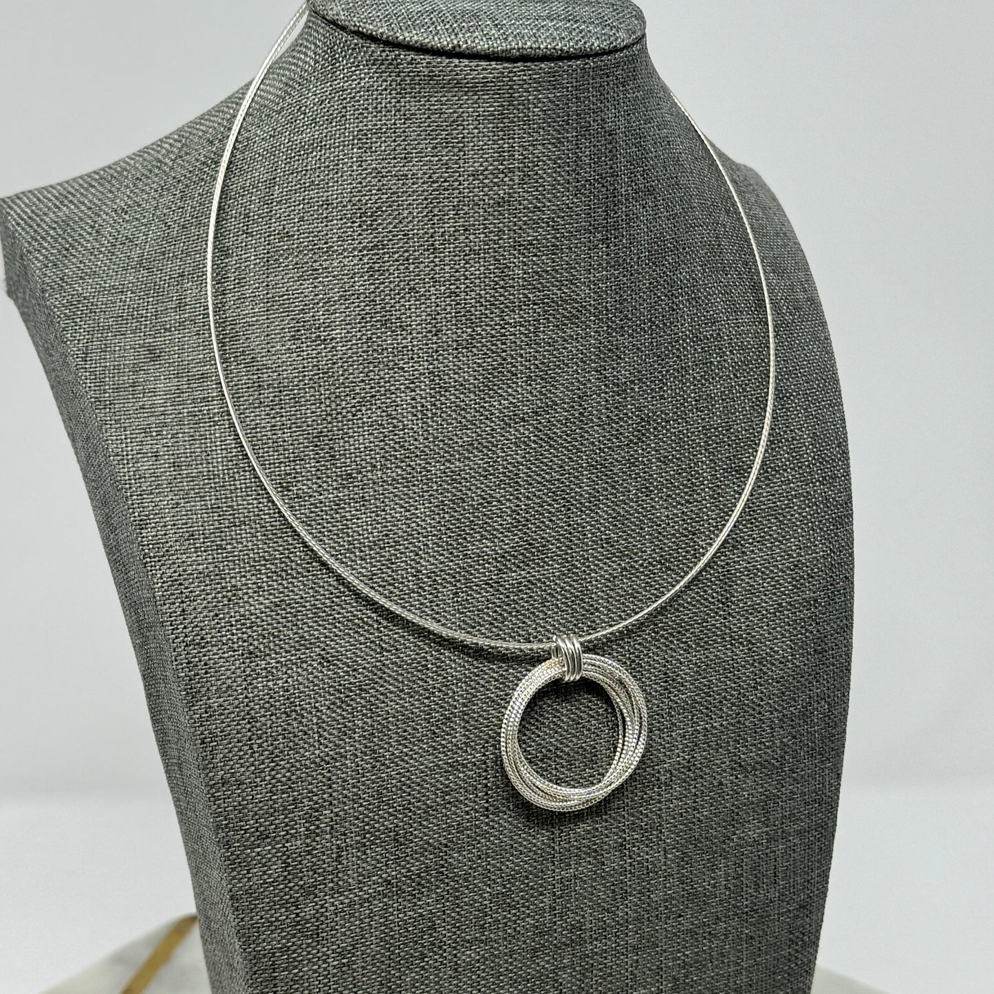 Necklace Statement Collar Silver Tone Round Ring Pendant Cable Chain 18”
