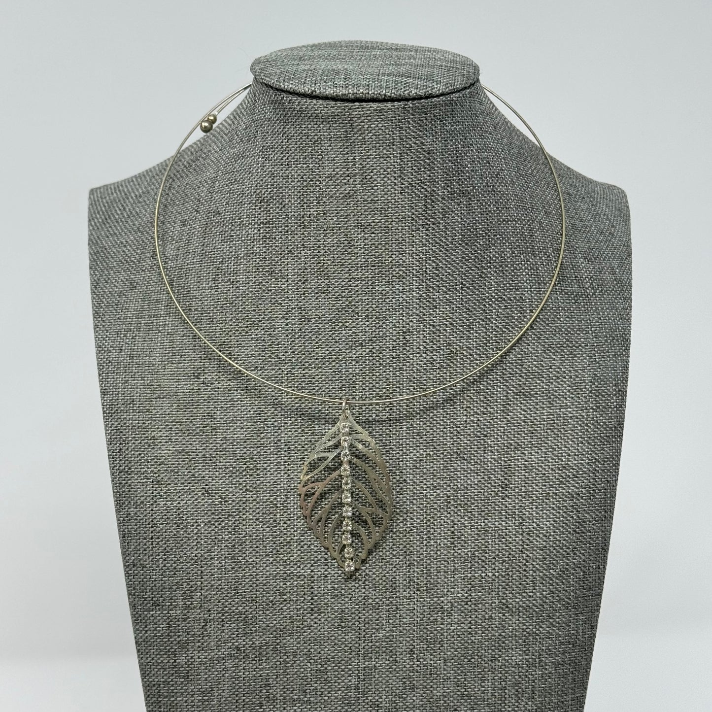 Necklace Collar Statement Silver Tone Leaf Pendant Cable Chain 16”