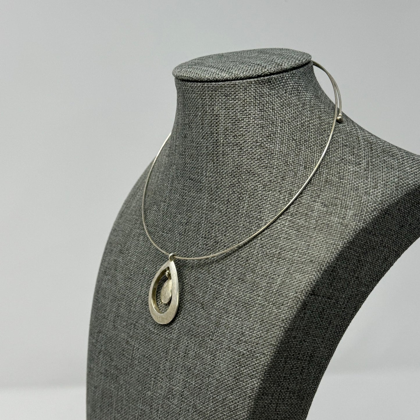 Necklace Collar Statement Silver Tone Teardrop Ring Pendant Cable Chain 16”