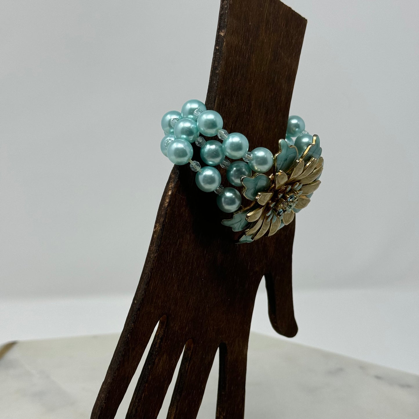 Bracelet Blue Faux Pearl Flower Accent Beaded Multi-Layer 8 in Costume Jewelry